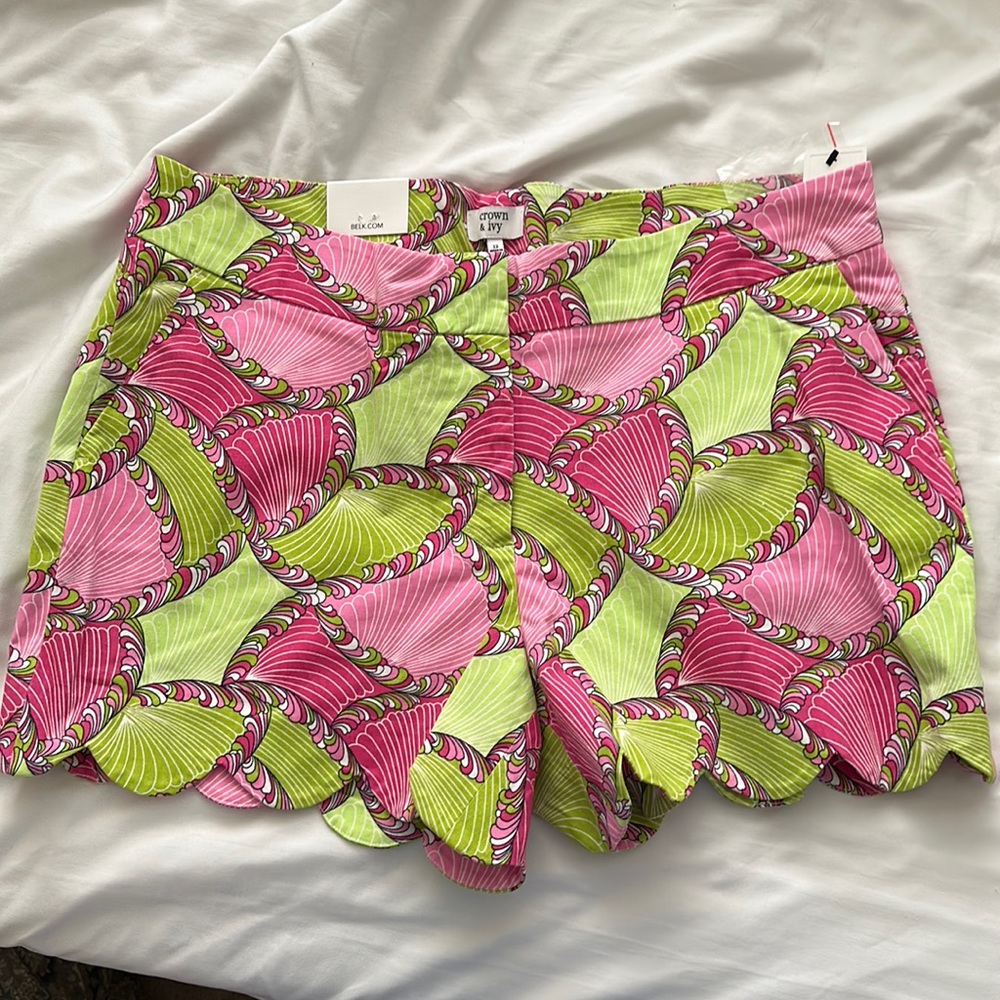Crown and Ivy size 12 scalloped printed shorts, NWT